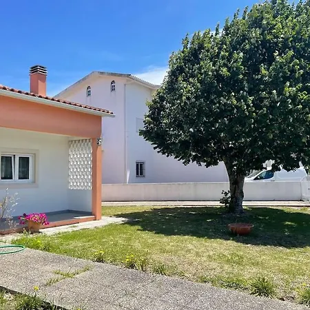 Moradia Alegre No Centro Da Vila Da Tocha. Exterior photo