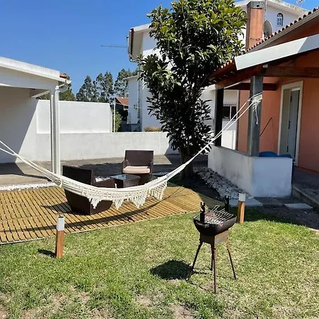 Moradia Alegre No Centro Da Vila Da Tocha. Exterior photo