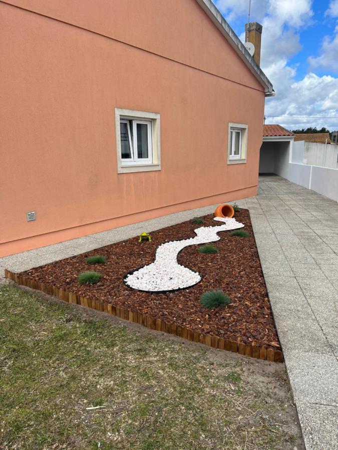 Moradia Alegre No Centro Da Da Tocha. Holiday home *